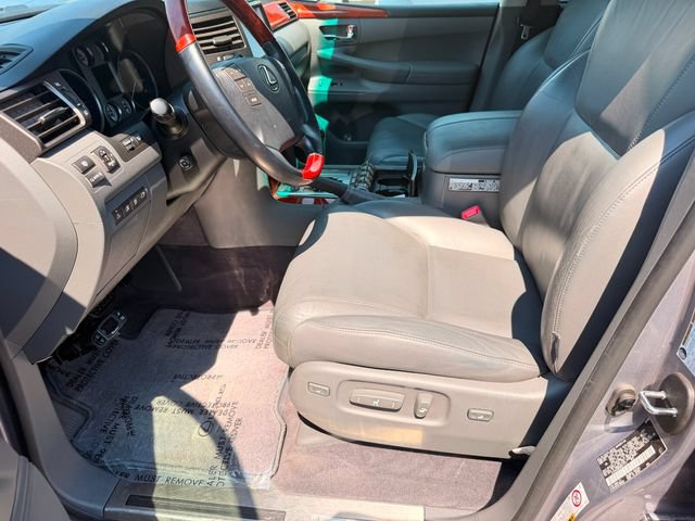 Used 2008 Lexus LX 570 4WD w/ Technology Pkg image 14