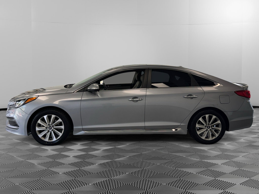 Used 2016 Hyundai Sonata Sport w/ Option Group 1V FWD image 5