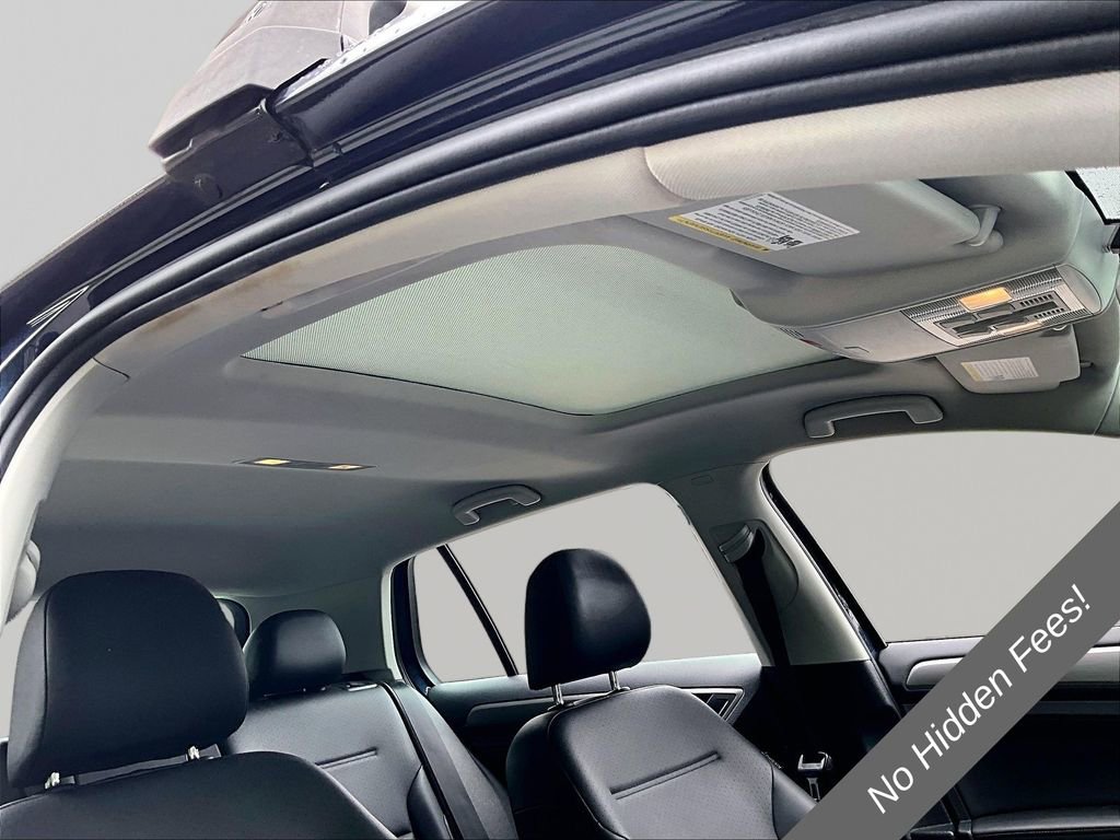 Used 2017 Volkswagen Golf Wolfsburg Edition FWD image 20