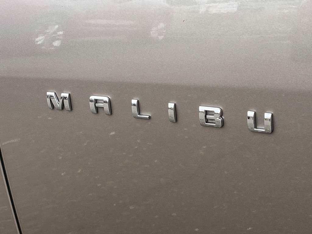 Used 2025 Chevrolet Malibu LT FWD image 12