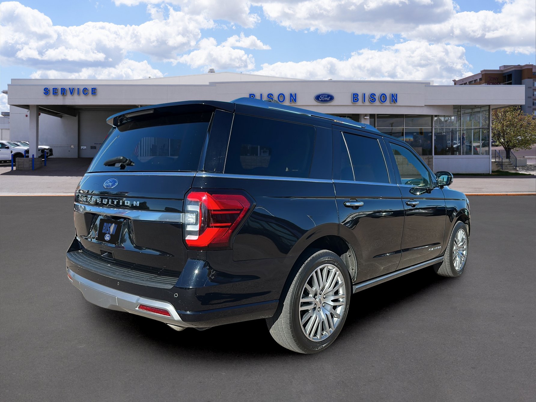 Certified 2023 Ford Expedition Platinum image 2