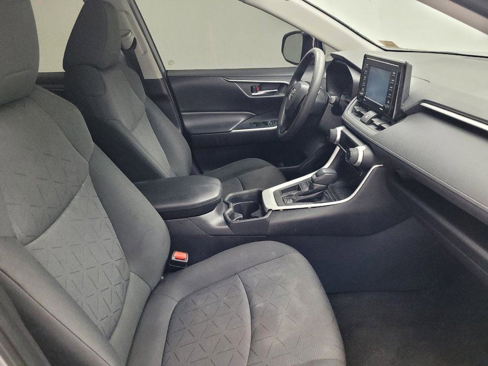 Used 2020 Toyota RAV4 XLE image 21