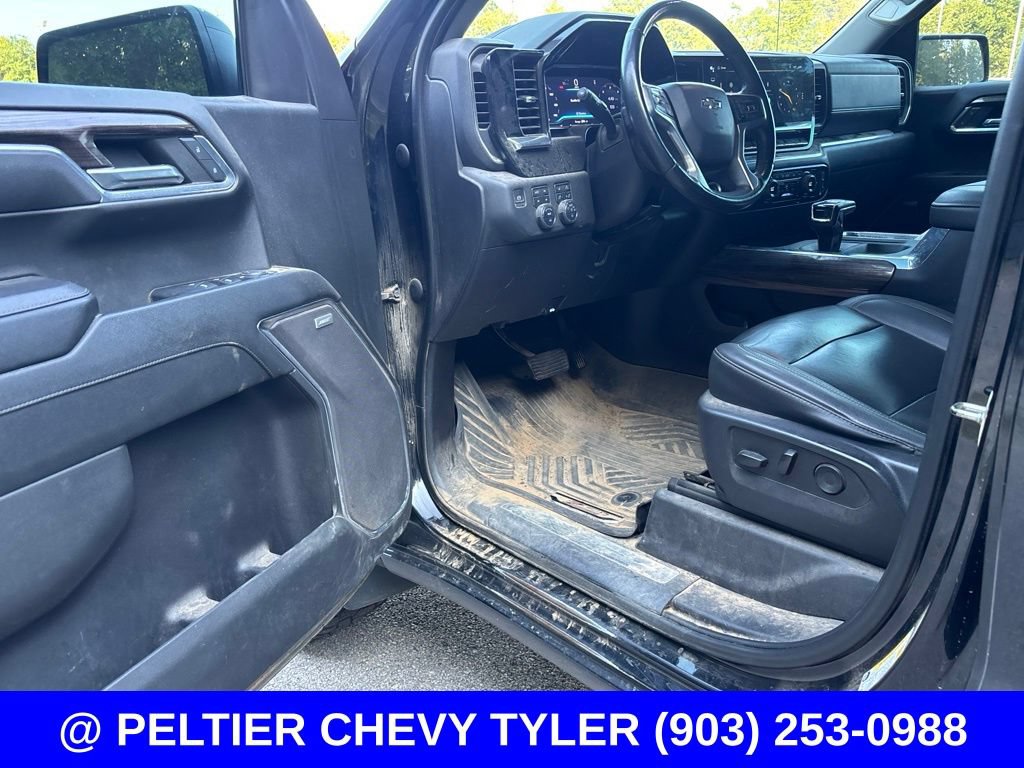 Used 2023 Chevrolet Silverado 1500 LT Trail Boss w/ LT Trail Boss Premium Package AWD/4WD image 14