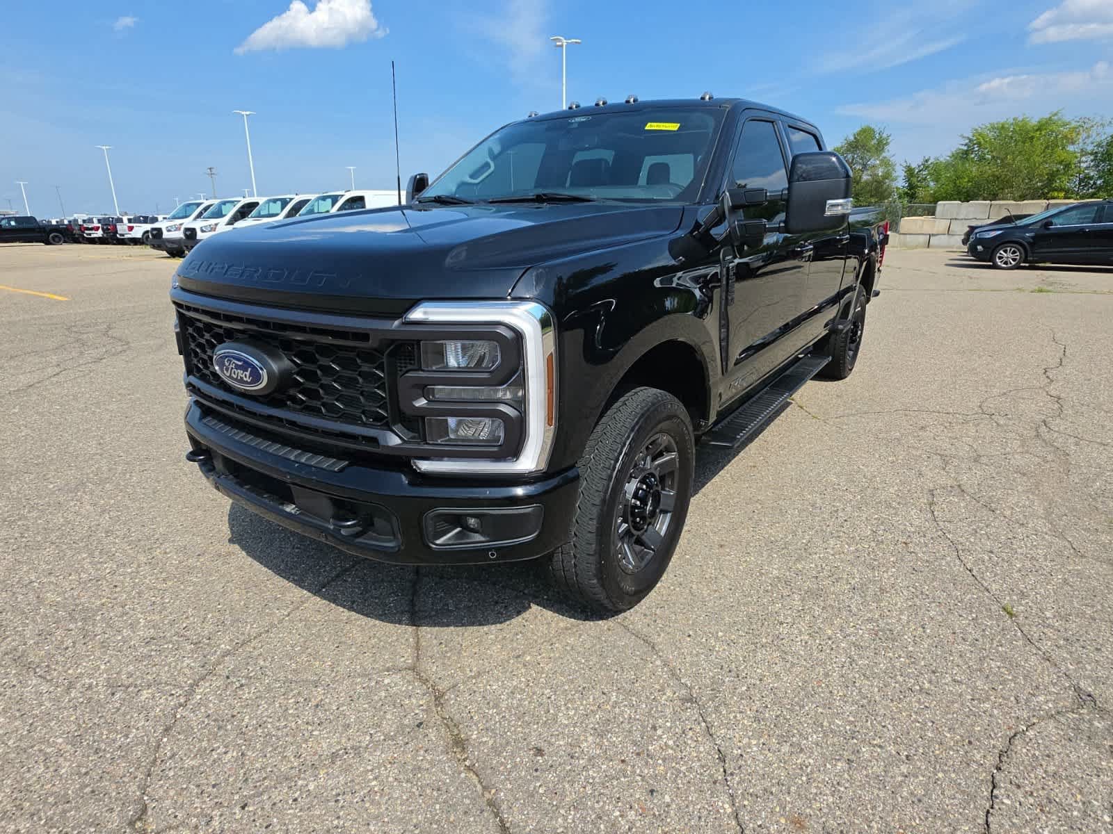 Used 2024 Ford F250 Lariat w/ Lariat Ultimate Package AWD/4WD image 1