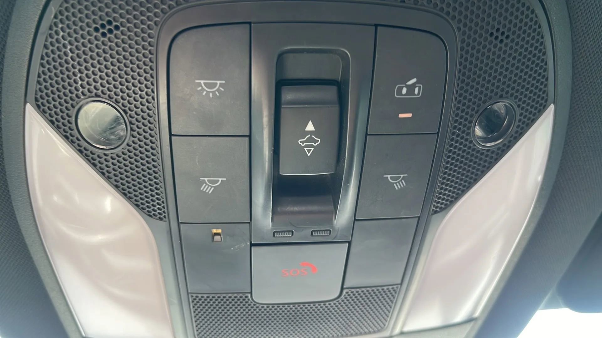 Used 2022 INFINITI QX50 Luxe w/ Appearance Package image 18