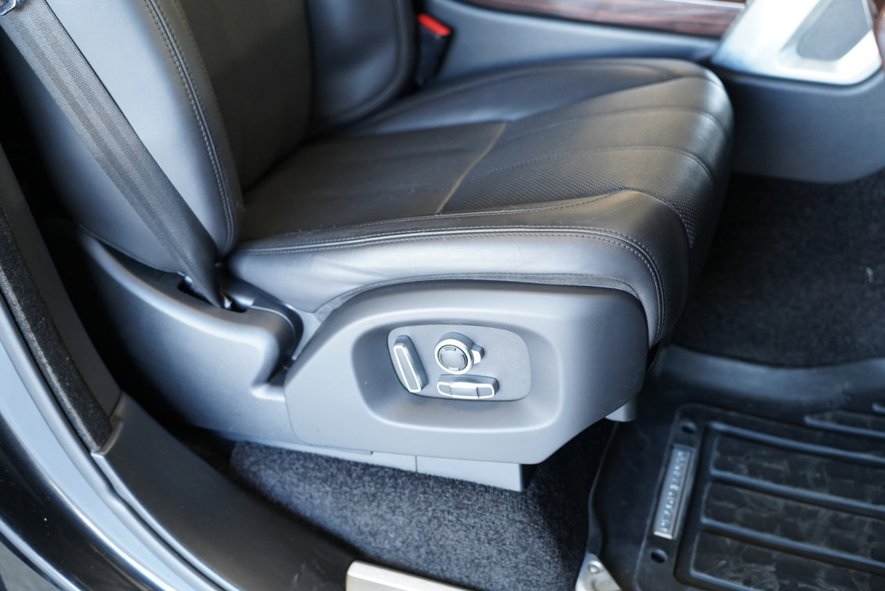 Used 2017 Land Rover Range Rover Long Wheelbase Supercharged image 31