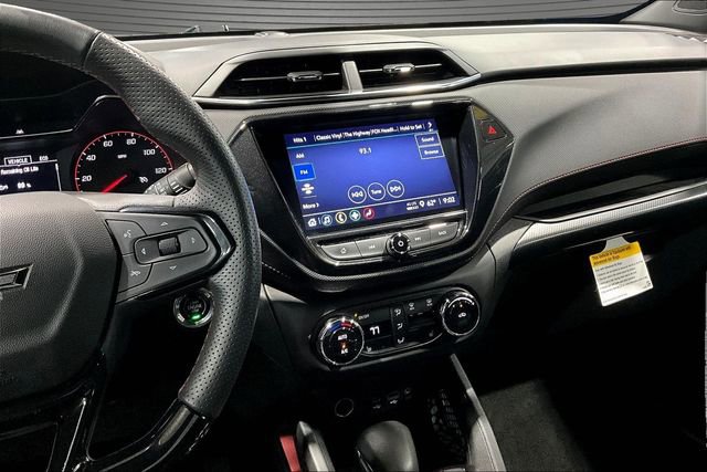 Used 2023 Chevrolet TrailBlazer RS w/ Convenience Package FWD image 9
