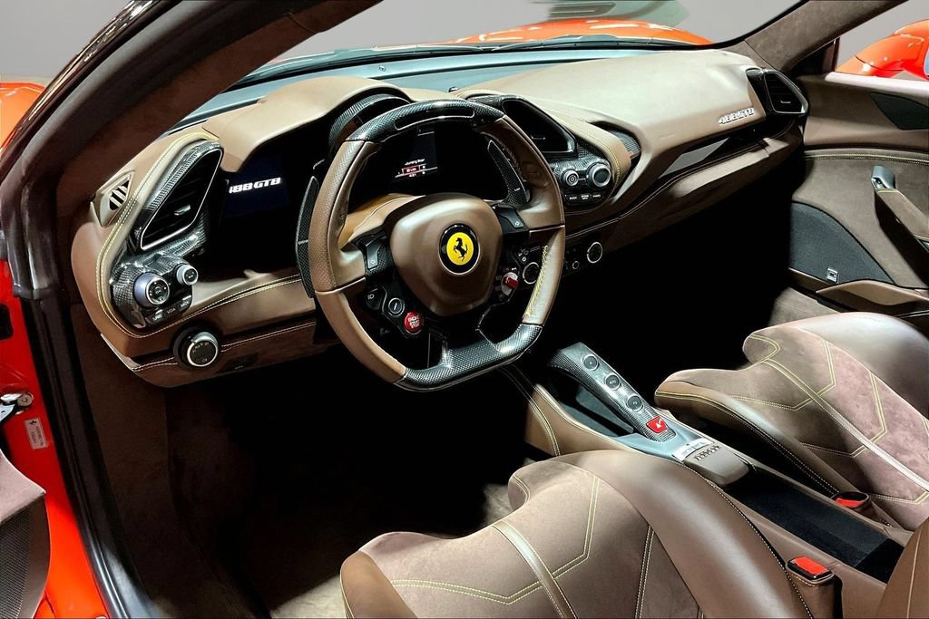 Used 2018 Ferrari 488 GTB RWD image 15
