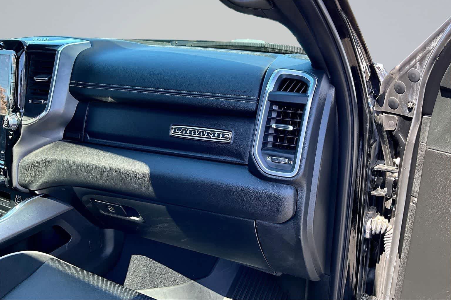 Used 2020 RAM 3500 Laramie AWD/4WD image 24