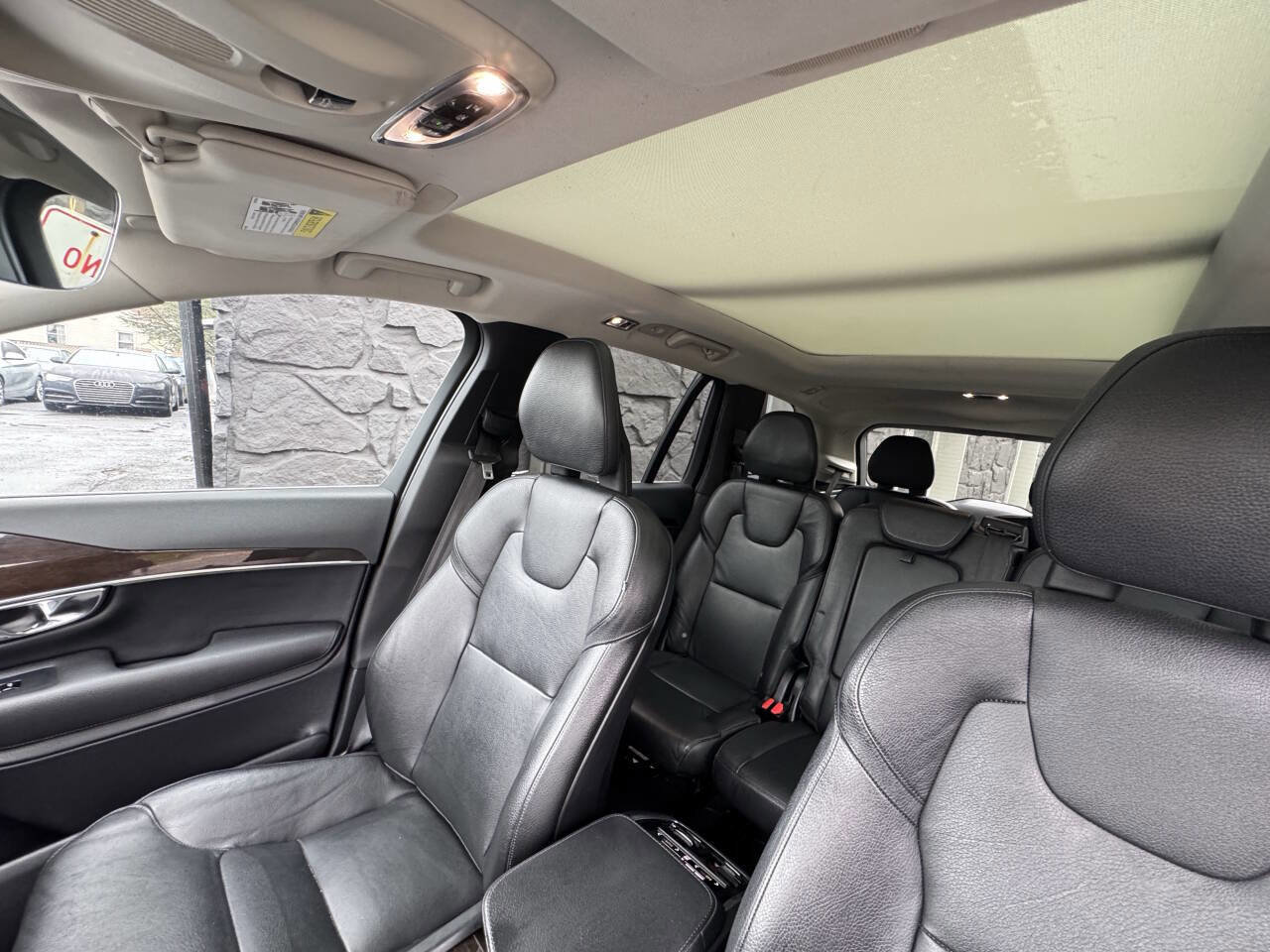 Used 2016 Volvo XC90 T6 Momentum w/ Momentum Plus Package AWD/4WD image 14
