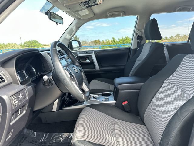 Used 2018 Toyota 4Runner SR5 AWD/4WD image 23