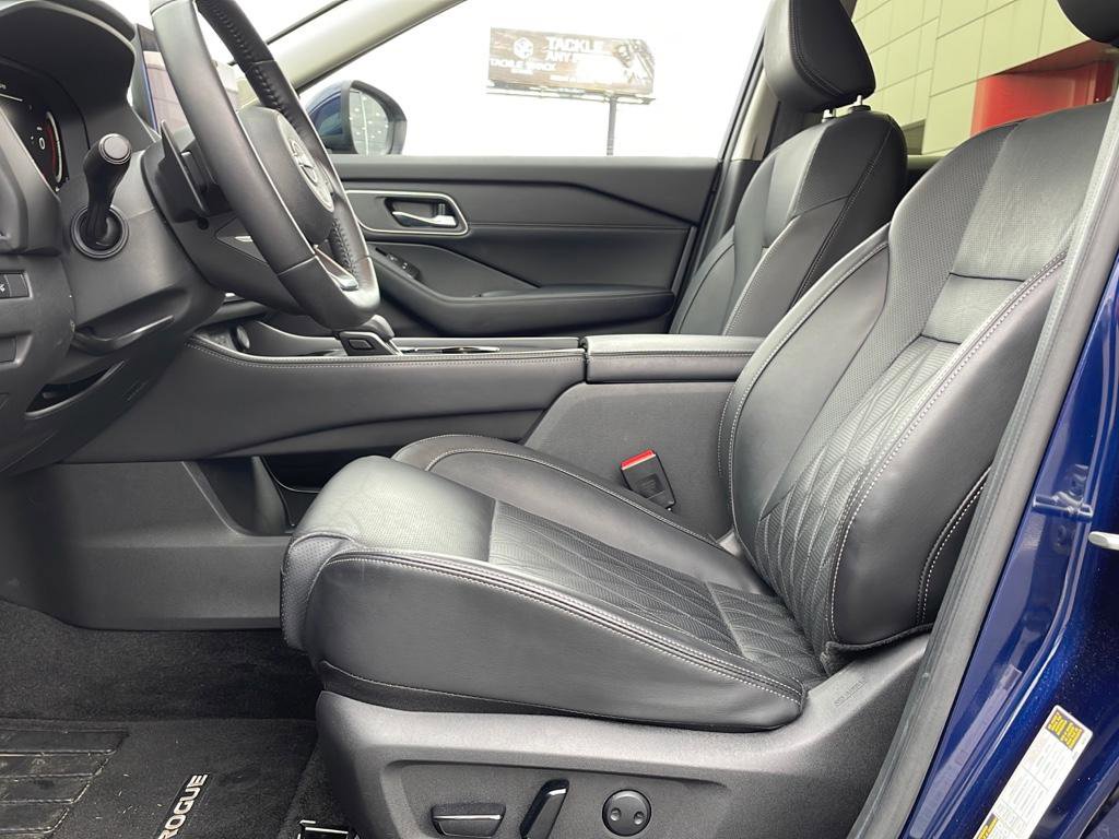 Certified 2024 Nissan Rogue Platinum w/ Platinum Premium Package image 12