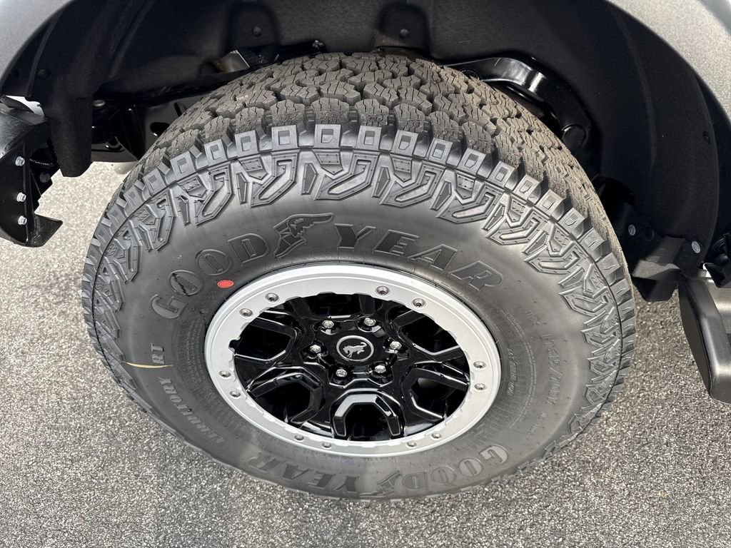 New 2025 Ford Bronco Outer Banks w/ Sasquatch Package image 18