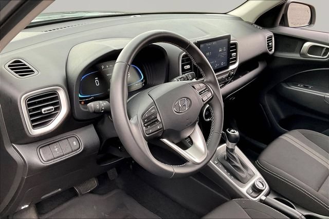 Used 2026 Hyundai Venue SEL FWD image 12