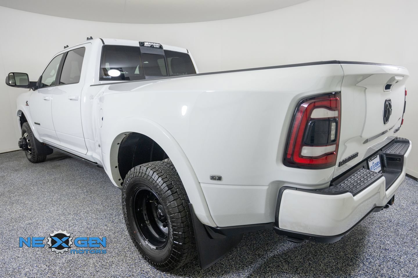 Used 2021 RAM 3500 Laramie AWD/4WD image 5