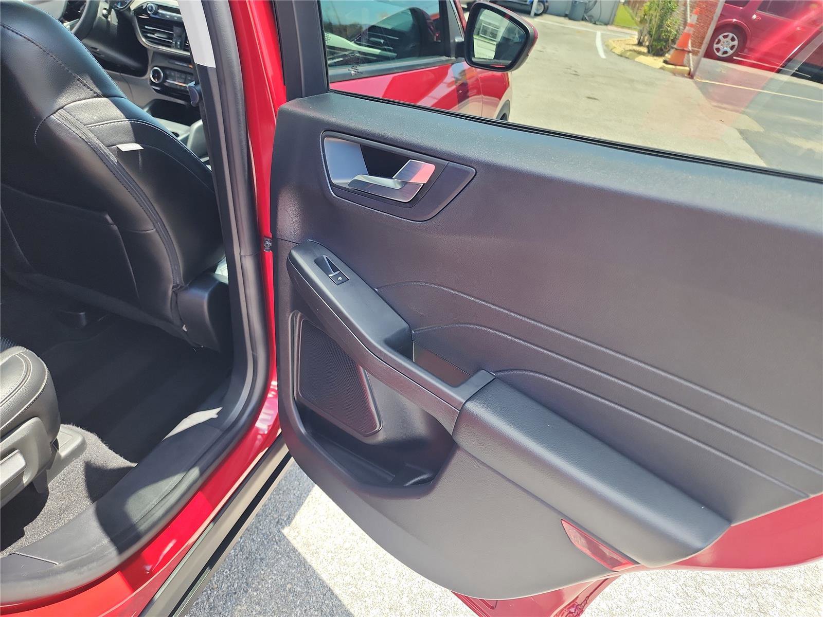 Used 2022 Ford Escape SEL FWD image 25