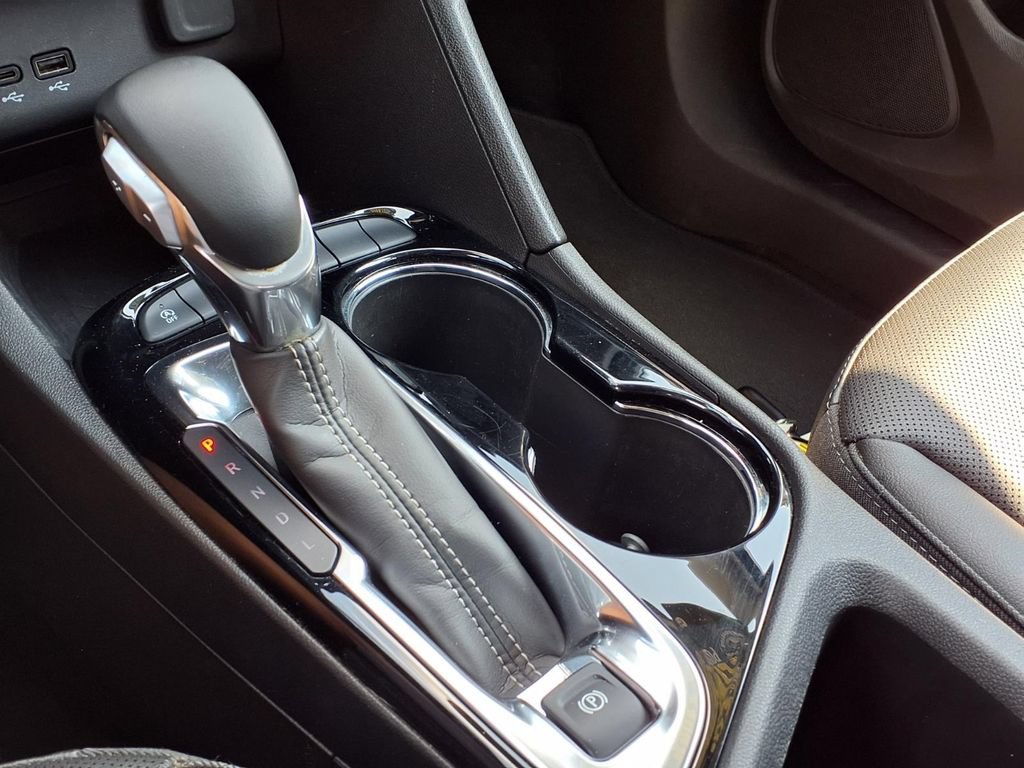 Used 2024 Buick Encore GX Sport Touring FWD image 25
