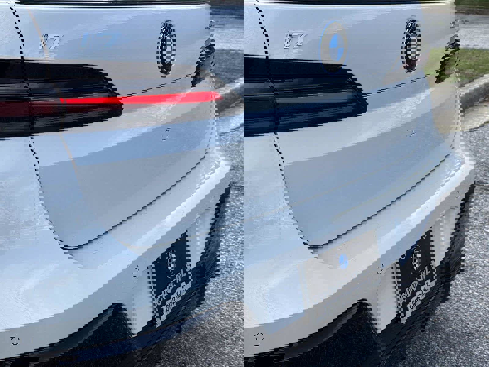 Used 2023 BMW i7 xDrive60 image 11