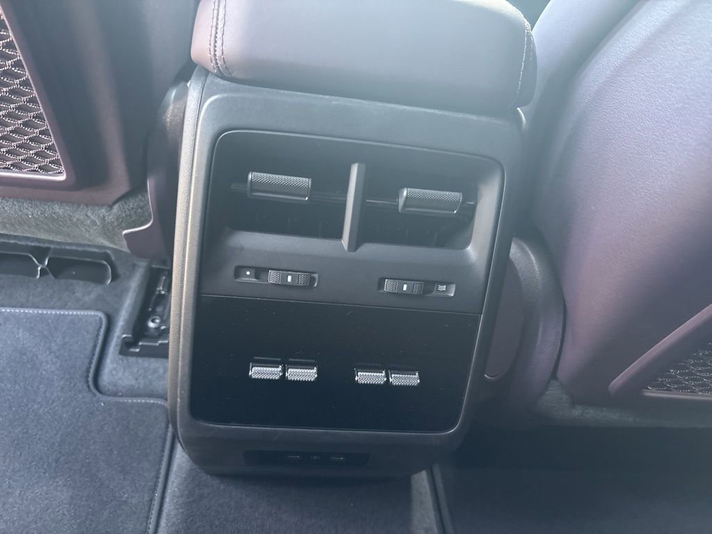 Certified 2025 Porsche Macan Electric RWD image 26