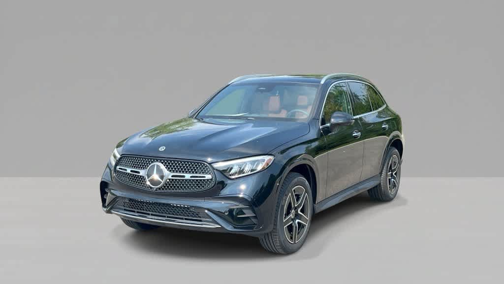 Used 2027 Mercedes-Benz GLC 300 4MATIC image 1