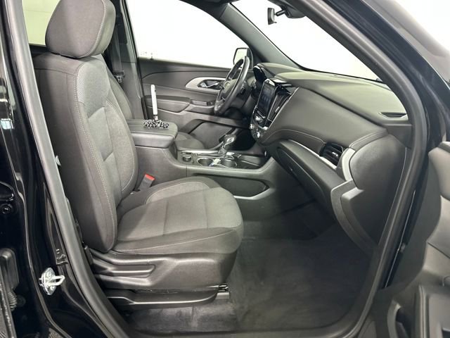 Used 2022 Chevrolet Traverse LT image 28