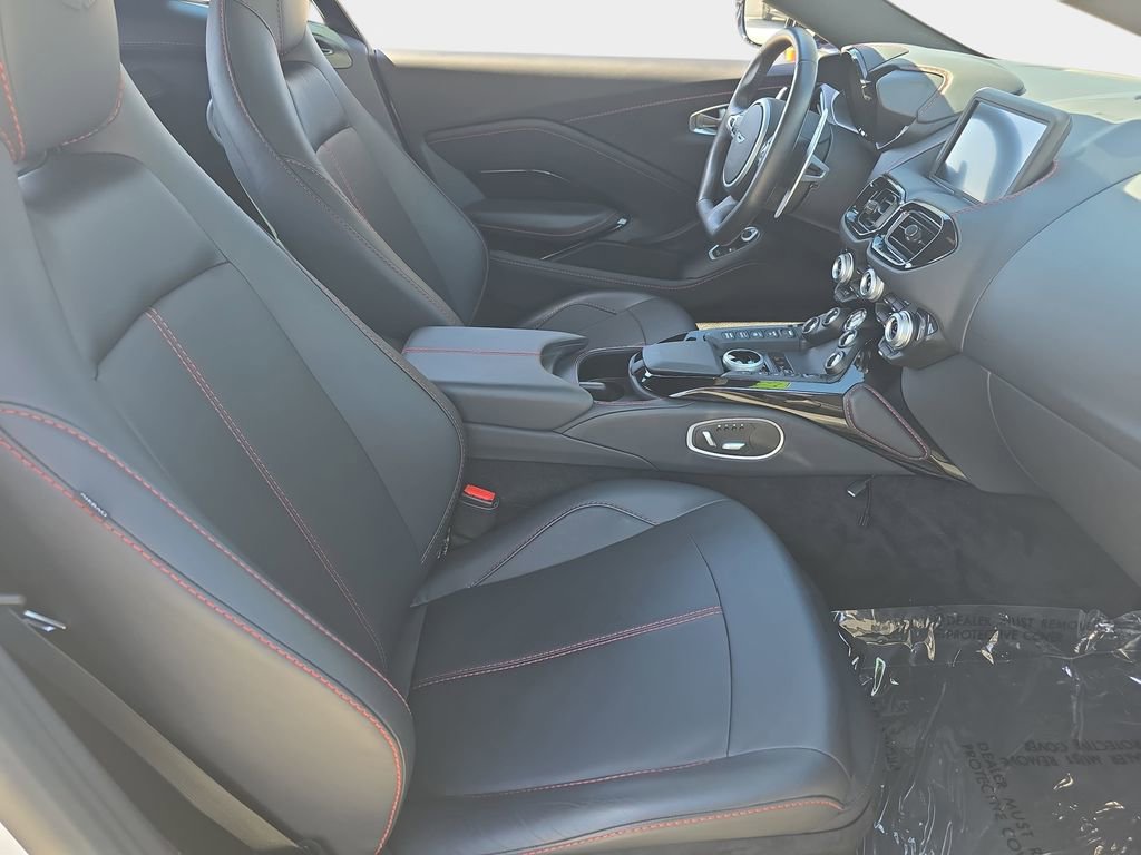 Used 2023 Aston Martin V8 Vantage Coupe image 12