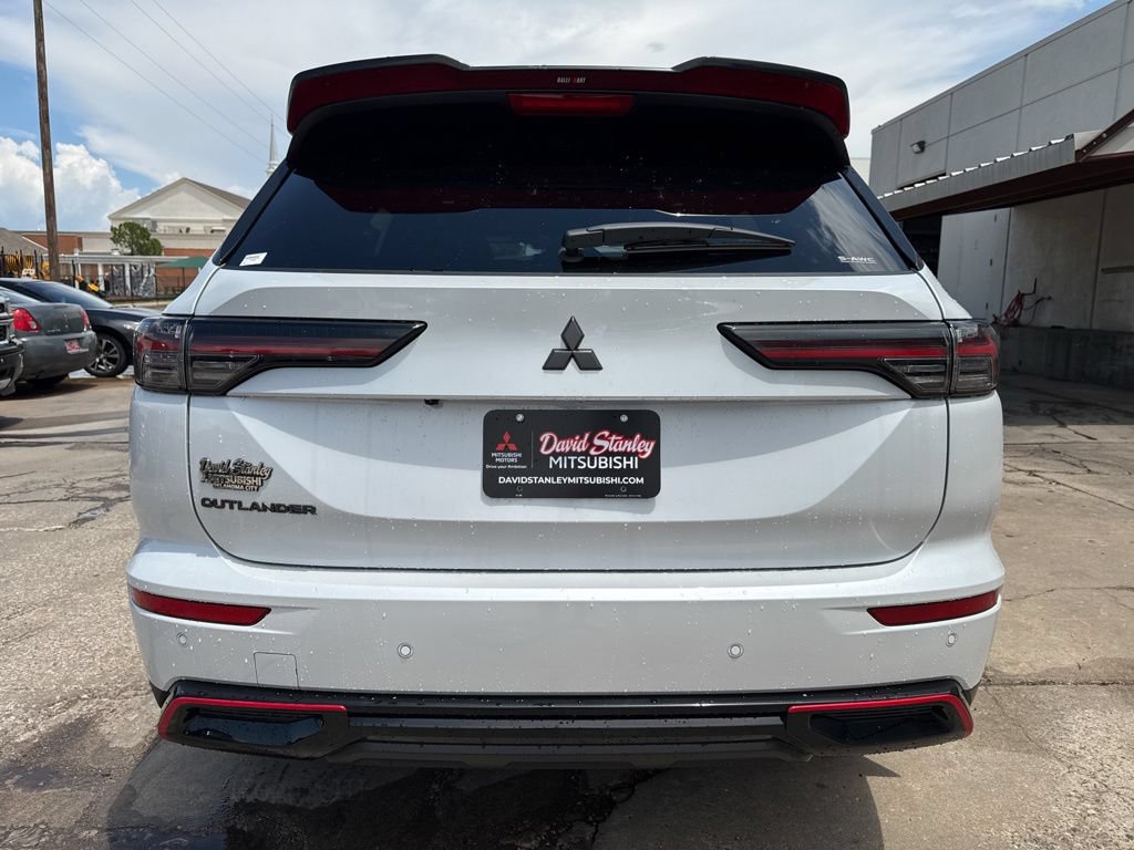New 2026 Mitsubishi Outlander AWD image 3
