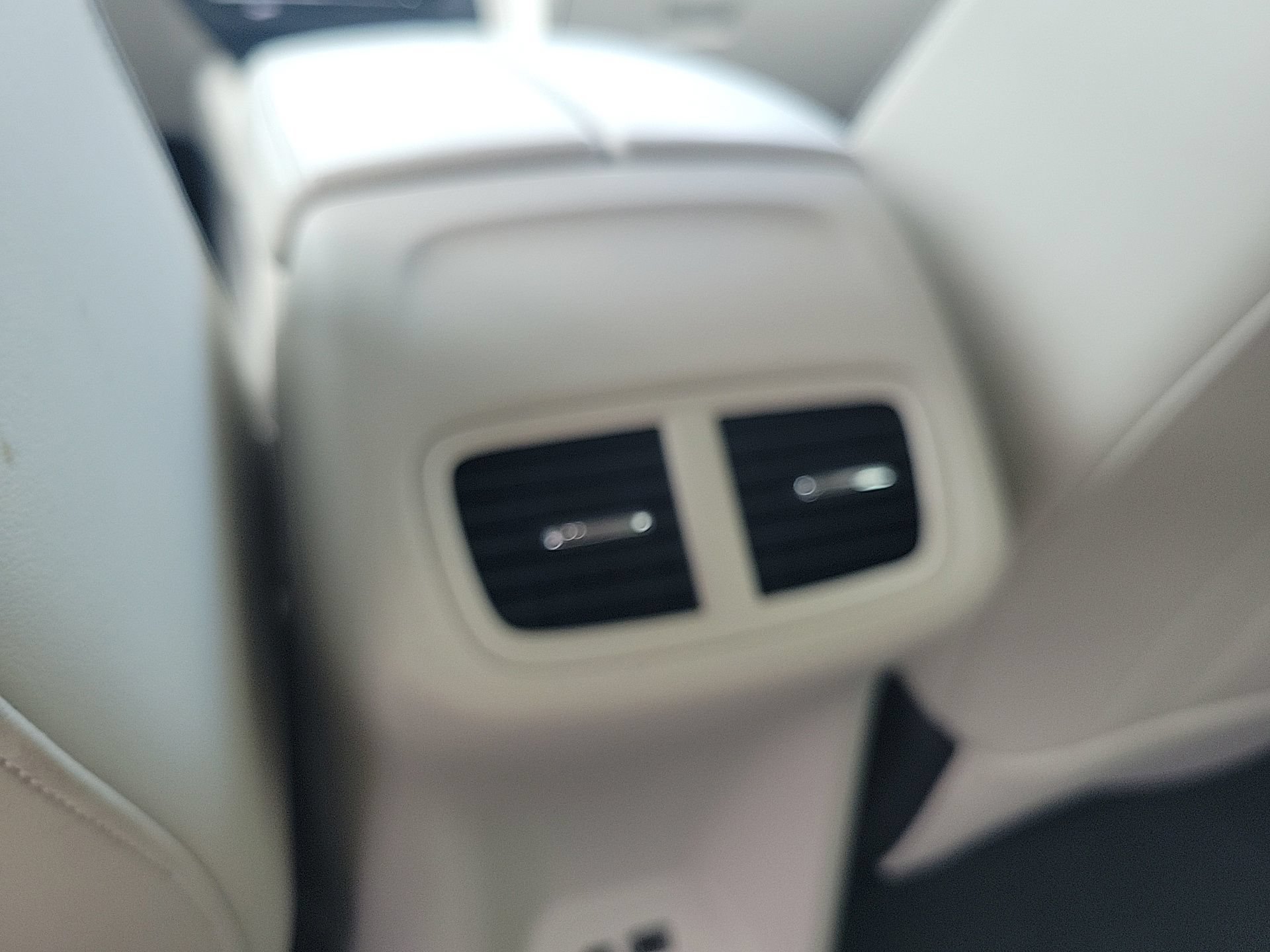 Used 2023 Buick Envision Essence AWD/4WD image 16