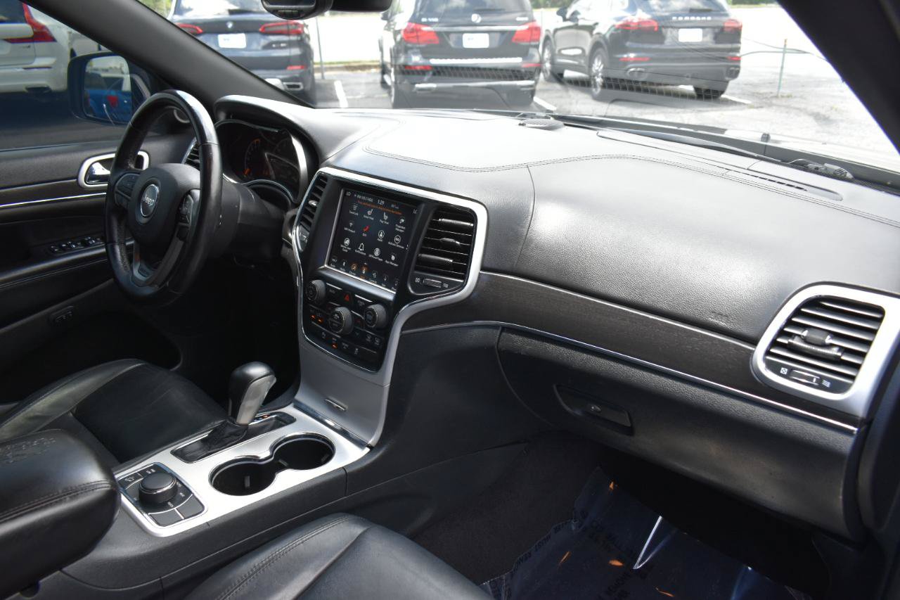 Used 2018 Jeep Grand Cherokee Limited AWD/4WD image 13