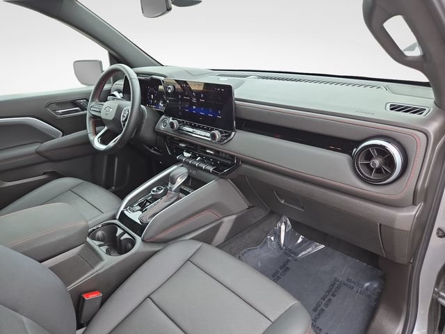 Used 2024 Chevrolet Colorado Z71 w/ Z71 Convenience Package 2 AWD/4WD image 32