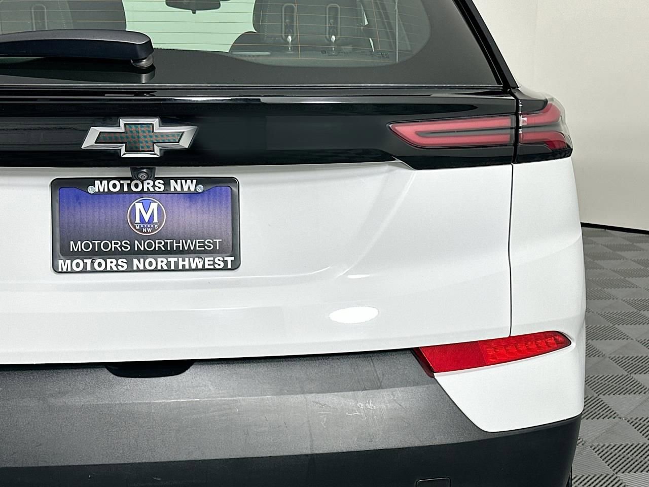 Used 2023 Chevrolet Bolt EUV LT FWD image 23