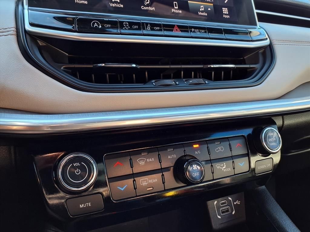 Used 2023 Jeep Compass Limited image 7