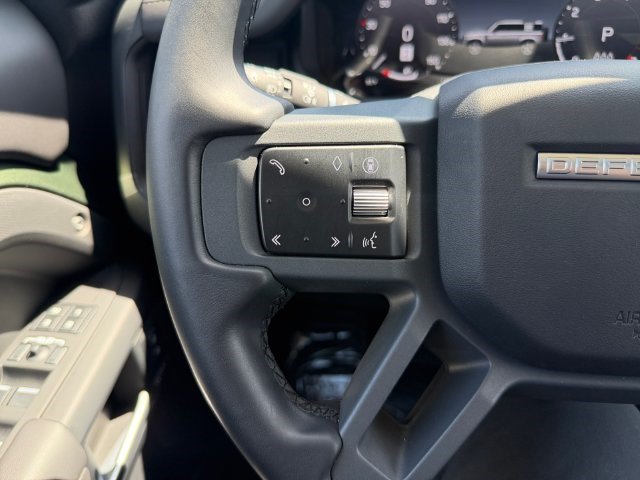Certified 2026 Land Rover Defender 110 X-Dynamic SE AWD/4WD image 22