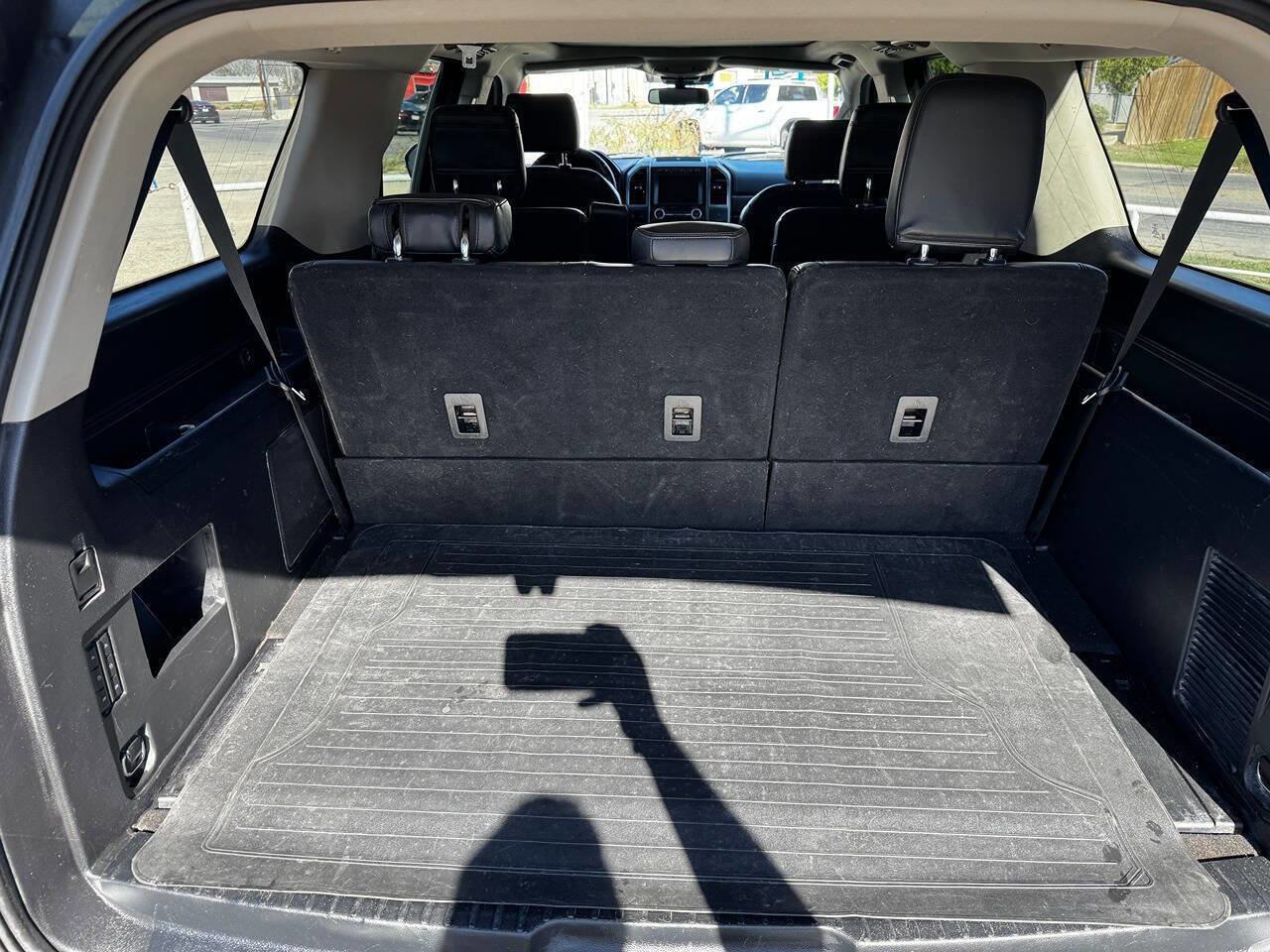 Used 2018 Ford Expedition Max Platinum image 32