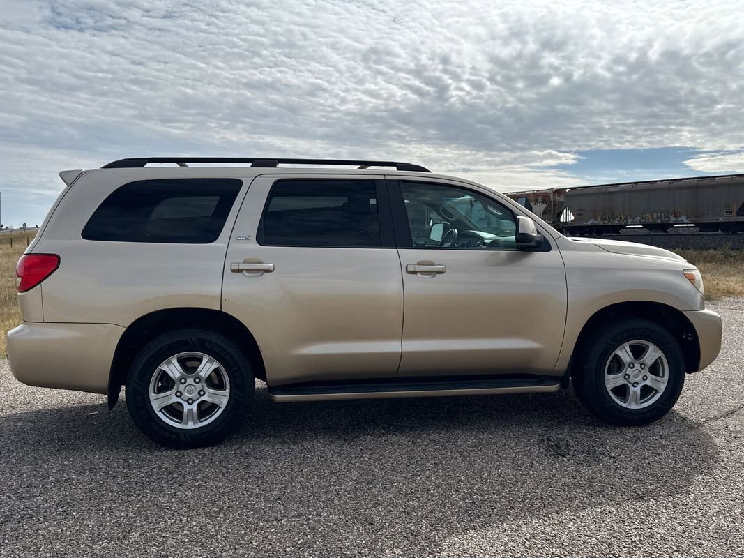 Used 2010 Toyota Sequoia SR5 image 6