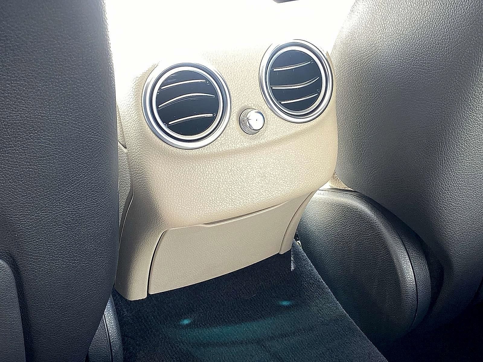 Used 2018 Mercedes-Benz C 300 4MATIC Sedan image 13