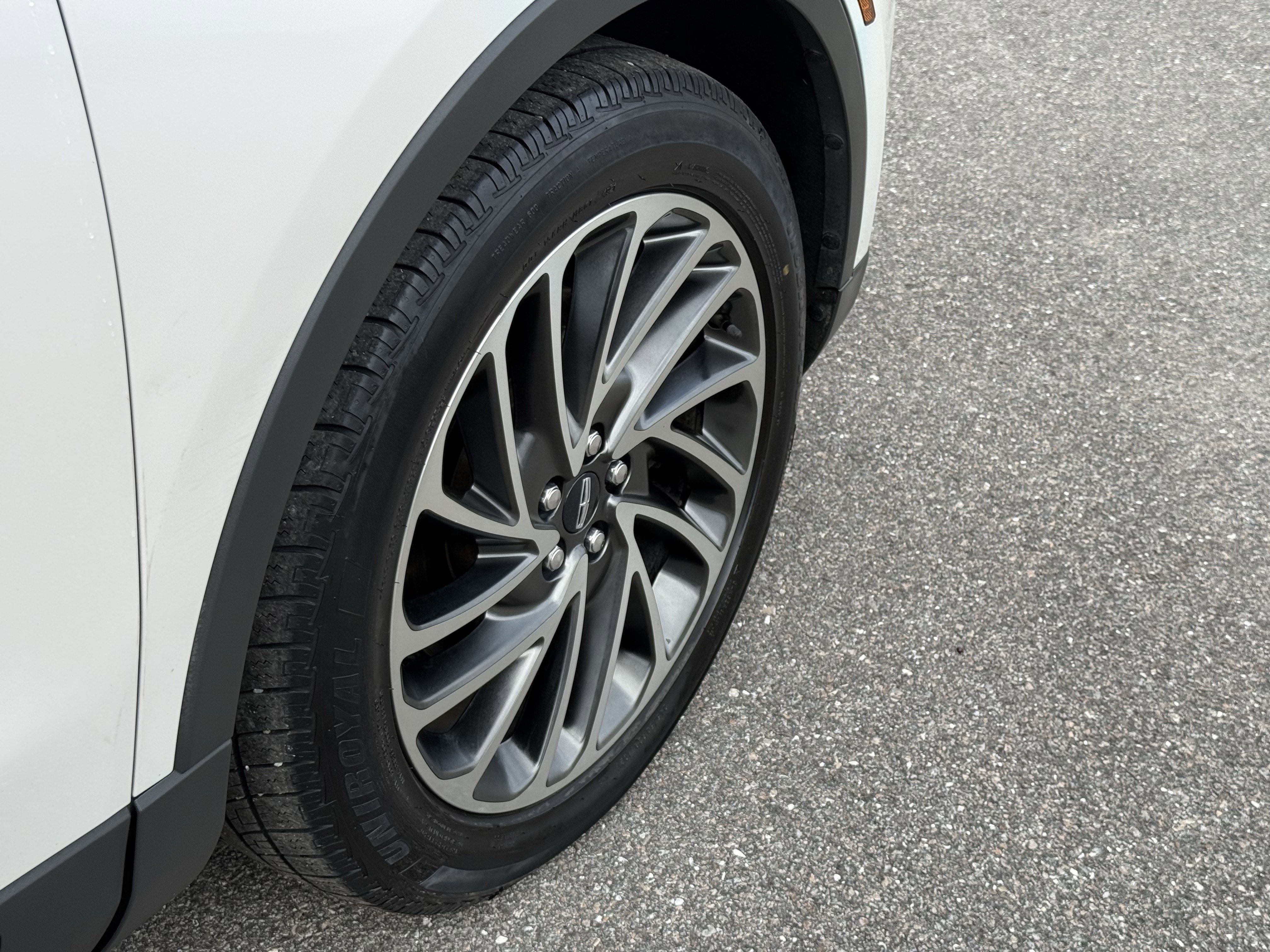 Used 2019 Lincoln Nautilus Reserve w/ Cargo Utility Package image 12