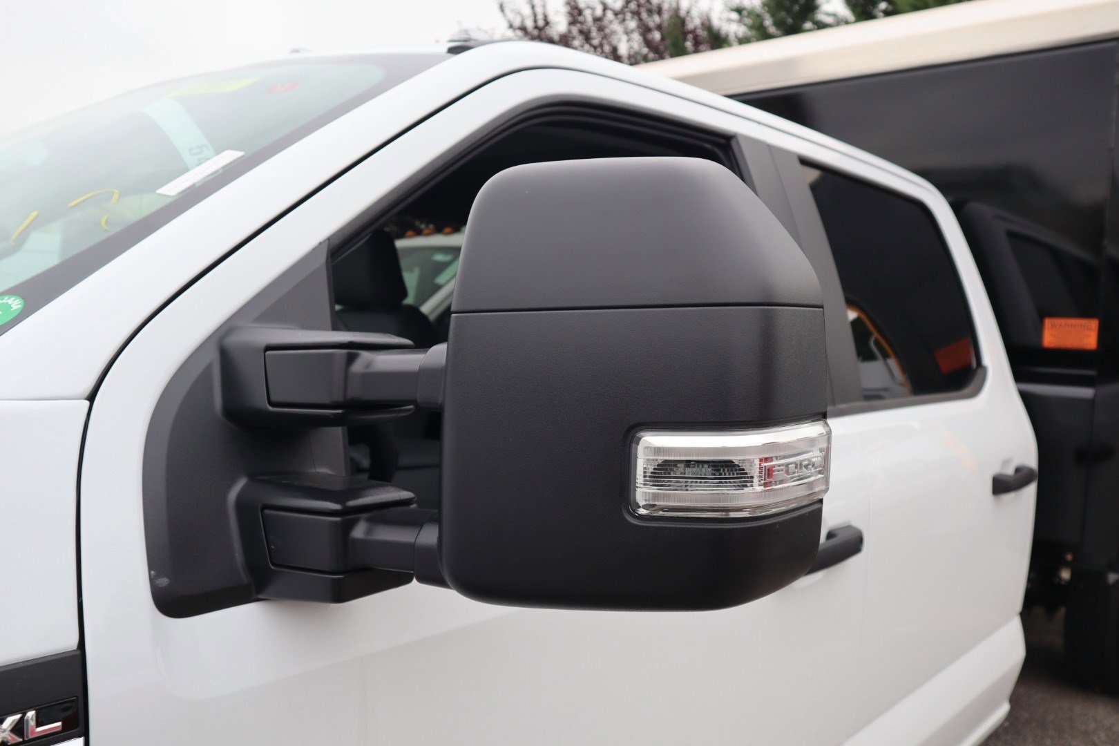 New 2026 Ford F550 4x4 Crew Cab image 9