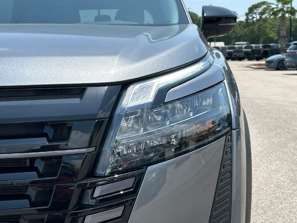 New 2026 Nissan Pathfinder SL w/ Cargo Package FWD image 16