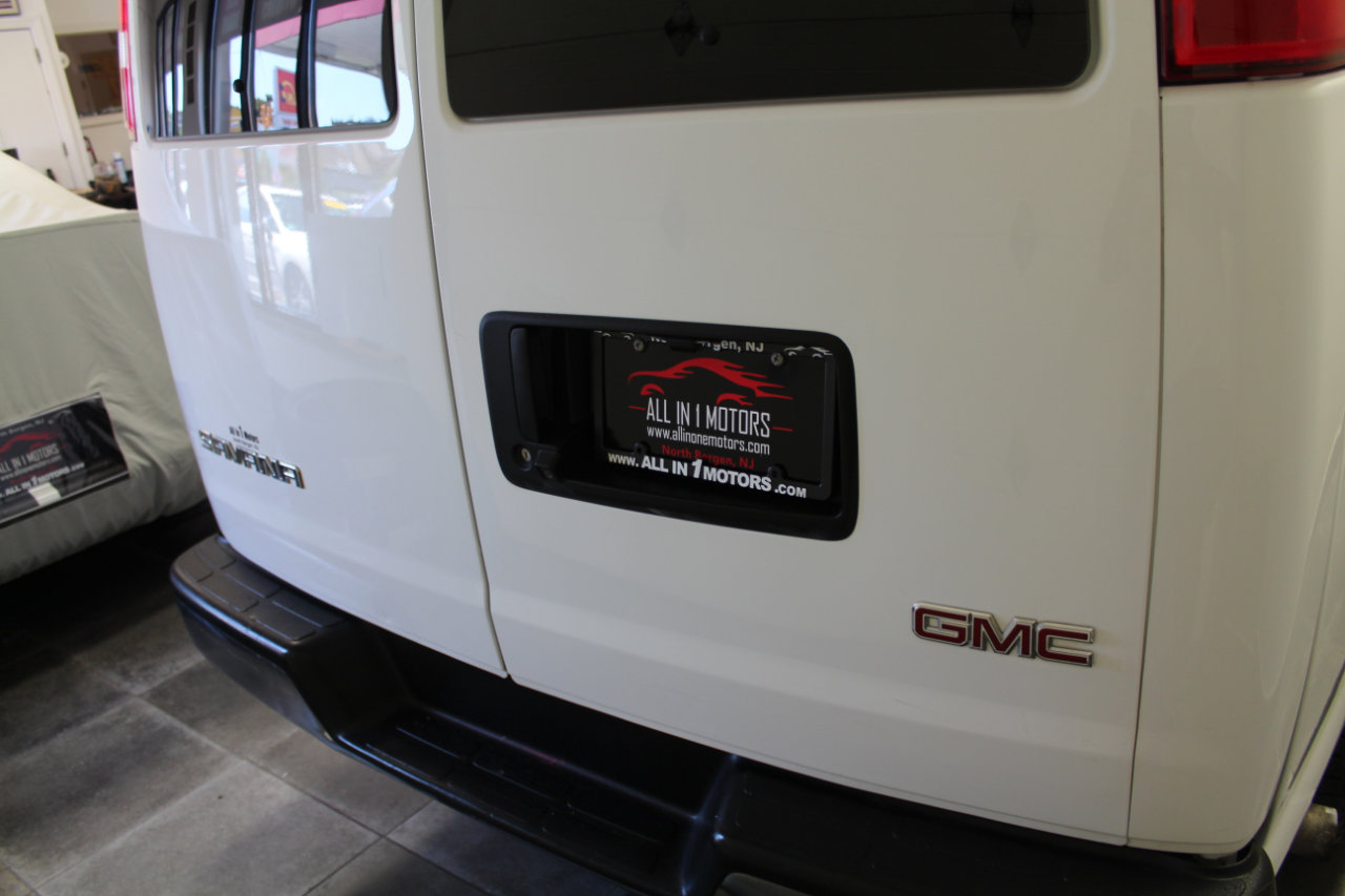 Used 2020 GMC Savana 3500 LT w/ LT Preferred Equipment Group image 6