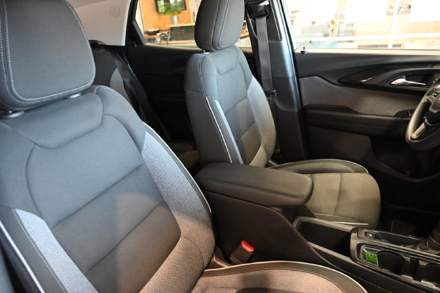 Used 2023 Chevrolet TrailBlazer LT FWD image 8