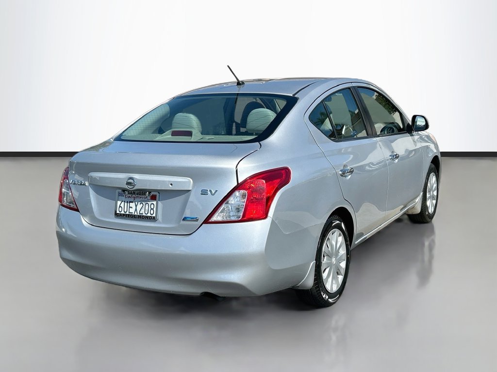 Used 2012 Nissan Versa SV FWD image 5