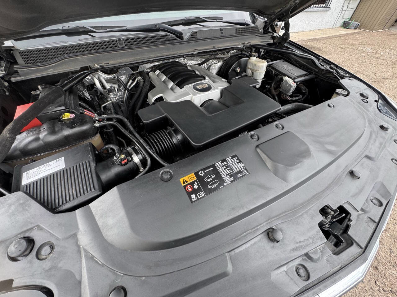 Used 2016 Cadillac Escalade Luxury image 18