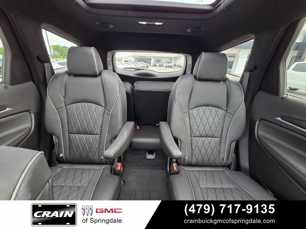 Used 2023 Buick Enclave Avenir w/ Avenir Technology Package AWD/4WD image 28