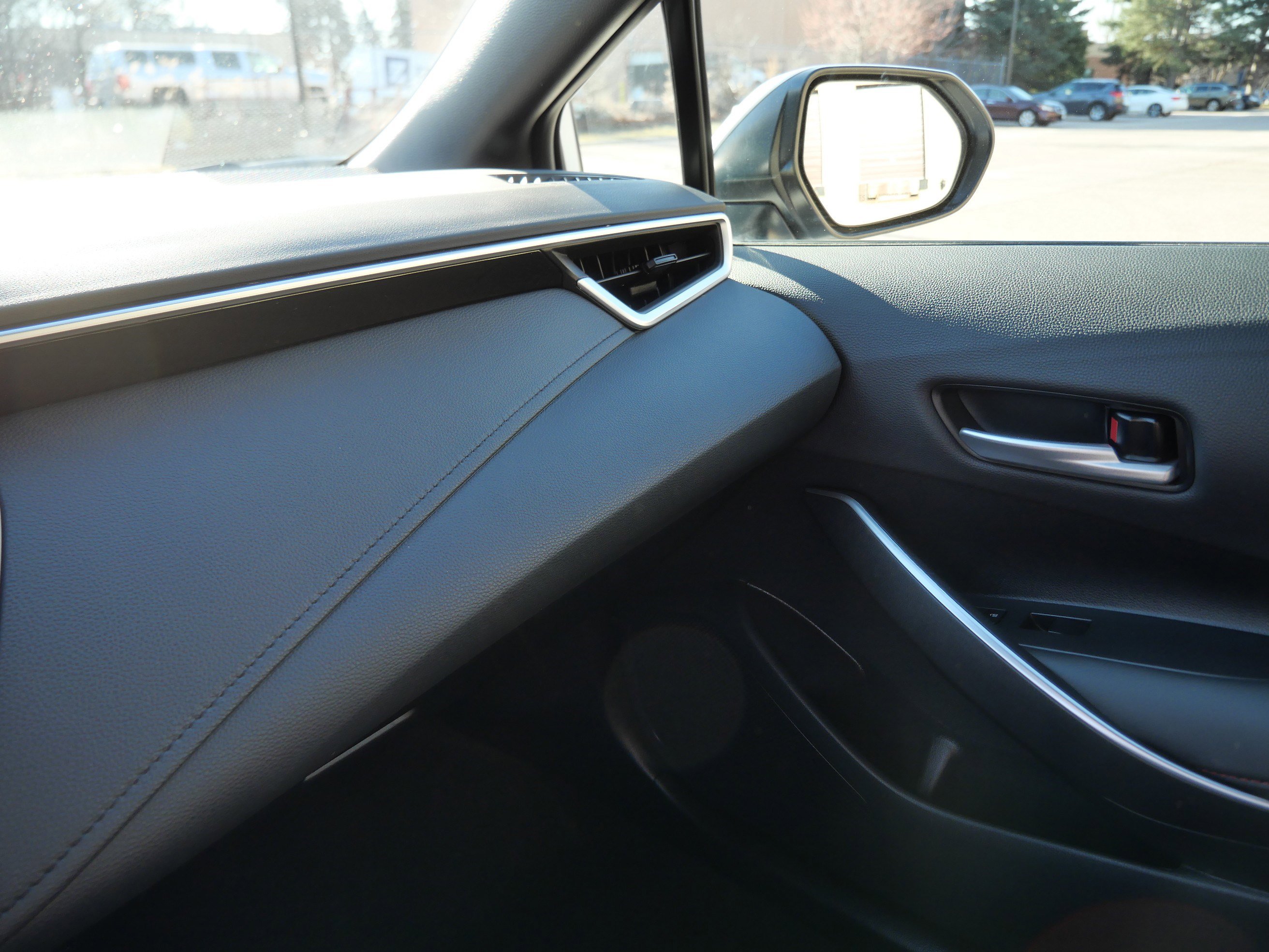 Certified 2024 Toyota Corolla SE FWD image 33