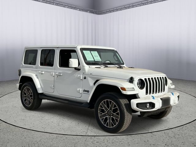 Used 2023 Jeep Wrangler Unlimited Sahara AWD/4WD image 4