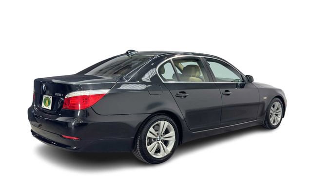 Used 2010 BMW 528i Sedan image 2