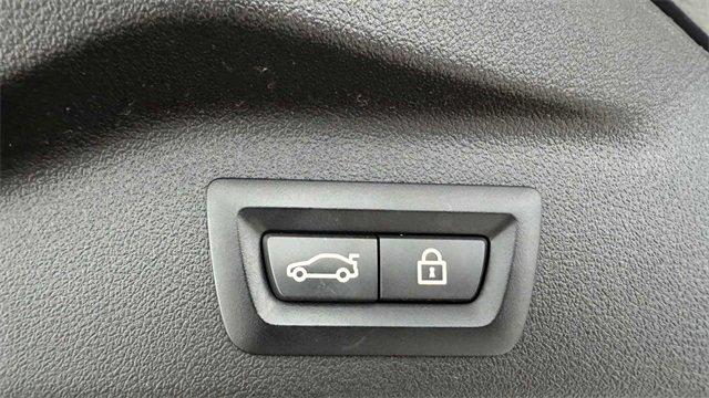 Used 2020 BMW X7 M50i w/ Executive Package image 20