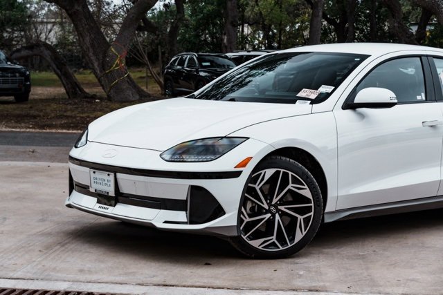 Used 2023 Hyundai Ioniq 6 SEL image 3