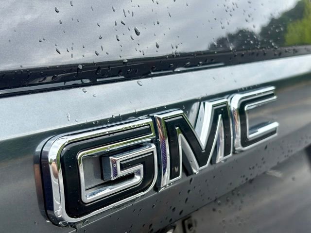 Used 2023 GMC Yukon AT4 w/ Technology Package AWD/4WD image 16